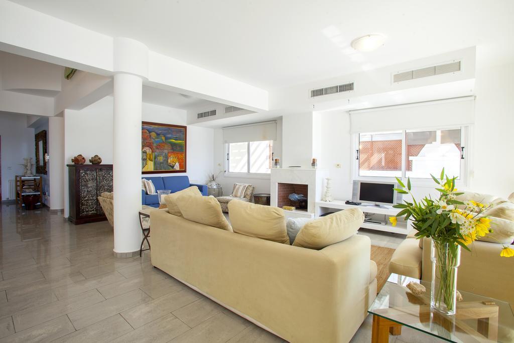 Meneou Beachfront Villa Sunset Pervolia Quarto foto