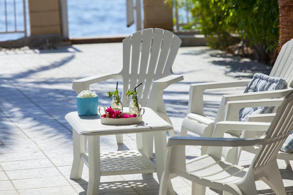 Meneou Beachfront Villa Sunset Pervolia Quarto foto